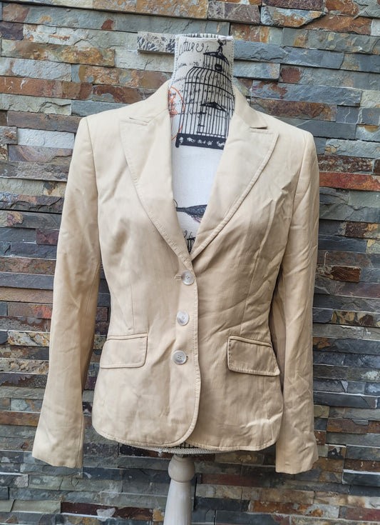 Blazer Espirit talla 8 (usa) color beige casi nuevo