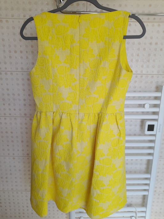 Vestido Adolfo Dominguez   Talla M, 42 pequeño  Estampado amarillo, con fondo blanco