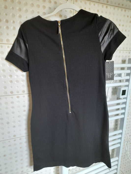 Vestido Studio F  Nuevo con etiqueta   Talla M  Negro de algodón franjas de cuero sintético 