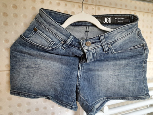 Short Armani Exchange  Talla 25  Jeans elasticado  