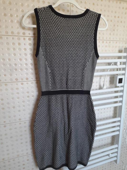 Vestido DKNY  Talla S   Tejido hilo negro y blanco 