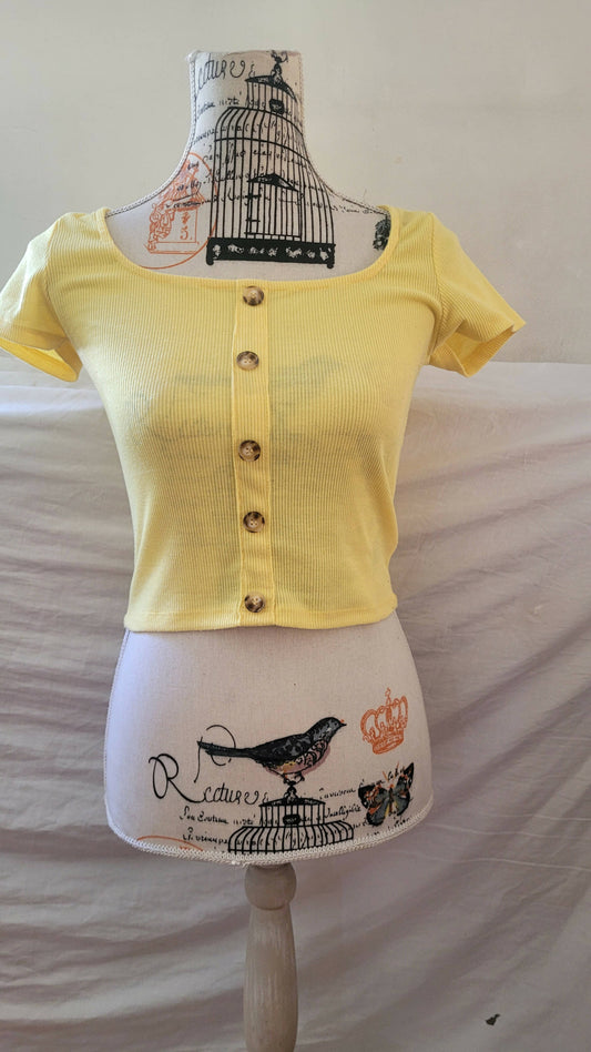 Croptop amarillo botones Talla S